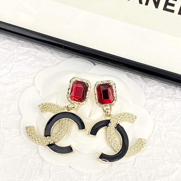 Chanel earrings - Picture 1 of 8